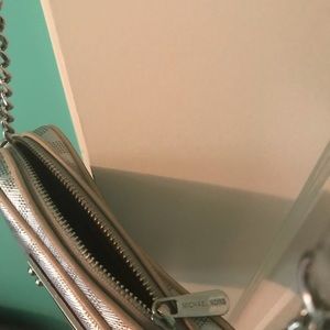 Michael Kors Bags - Michael Kors cross body Michael Kors Bags - Michael Kors cross body